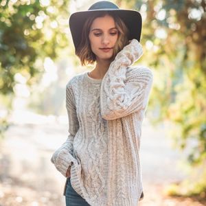 Meet your Posher, Simona